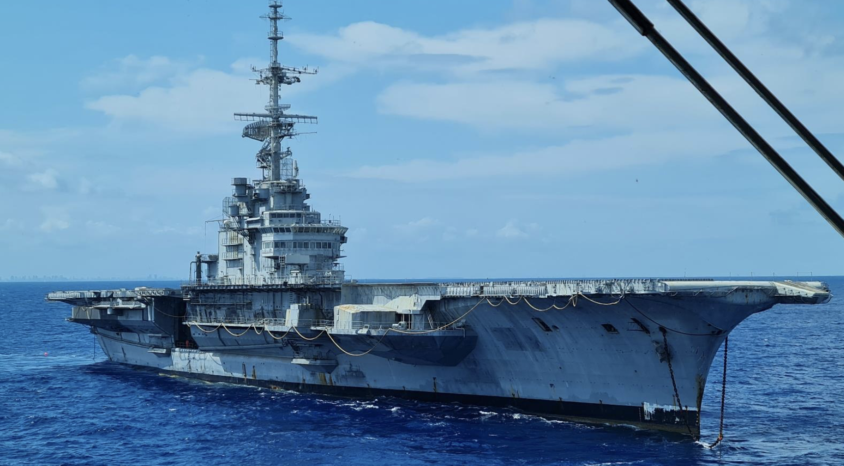 Press Release – Toxic aircraft carrier dangerously drifting after weeks at sea